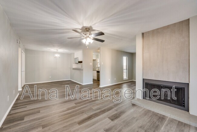 Building Photo - 8110 Skillman St