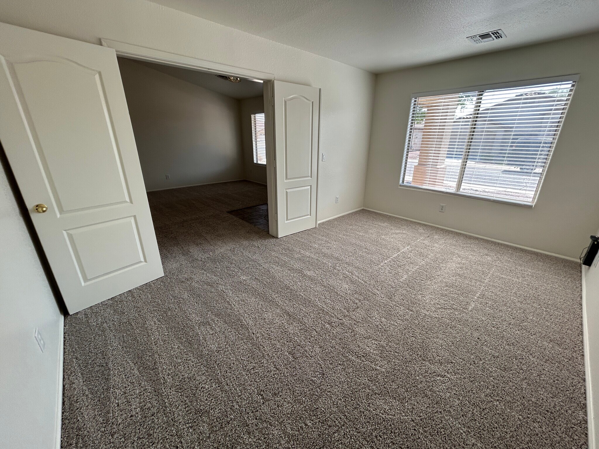 Building Photo - 8217 S 45th Ln