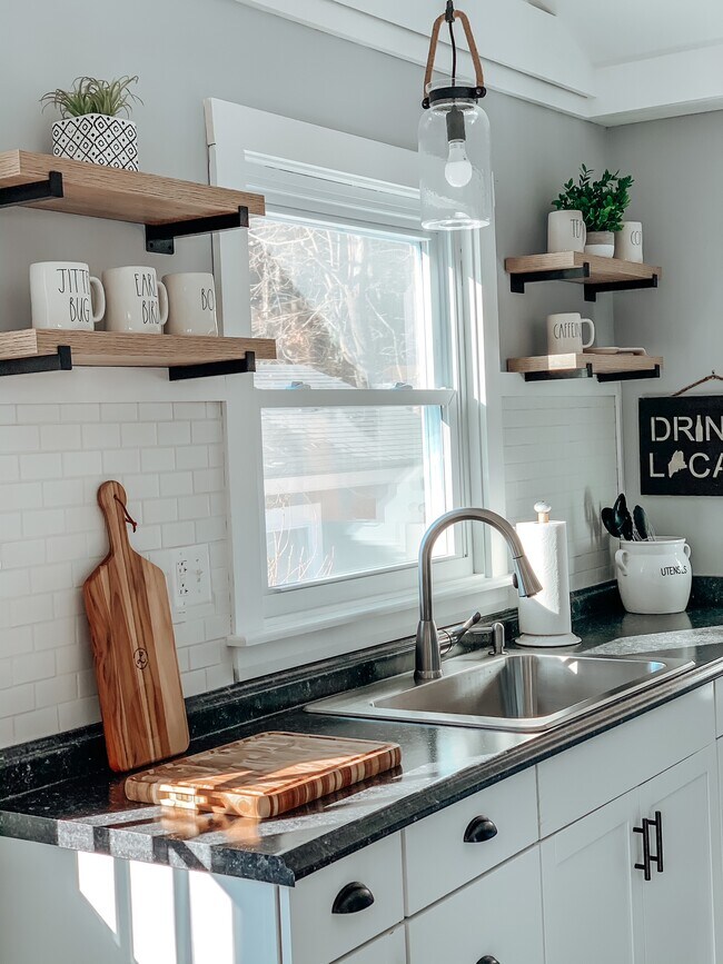 Building Photo - 5 Oceanview Rd