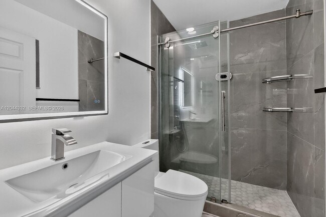 Building Photo - 2141 W 53rd St