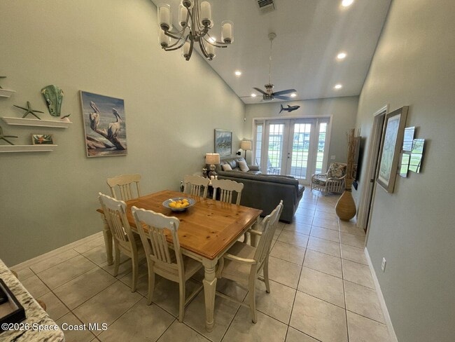 Building Photo - 250 St Lucie Ln