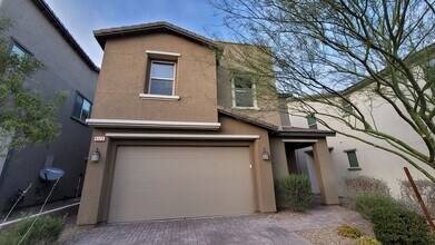 Building Photo - SW BEAUTY!!!   215/RUSSELL AREA