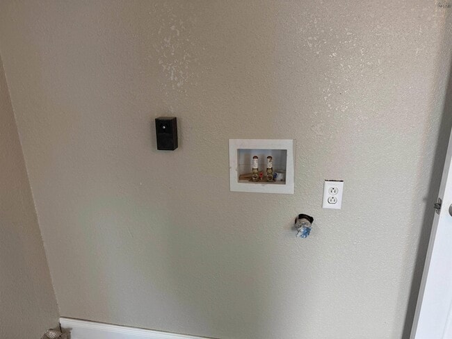 Building Photo - 3133 Jacqueline Rd