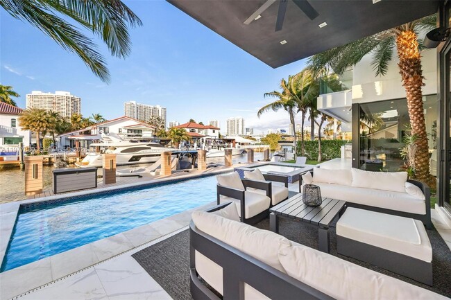 Building Photo - 3367 NE 168th St