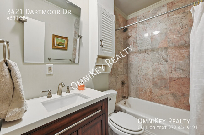 Building Photo - 3421 Dartmoor Dr