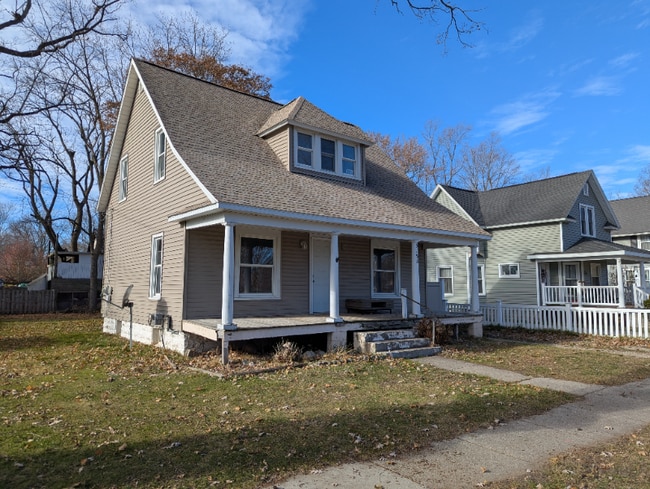 Building Photo - 518 N Hanover St