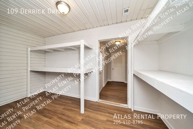 Building Photo - 109 Derrick Dr