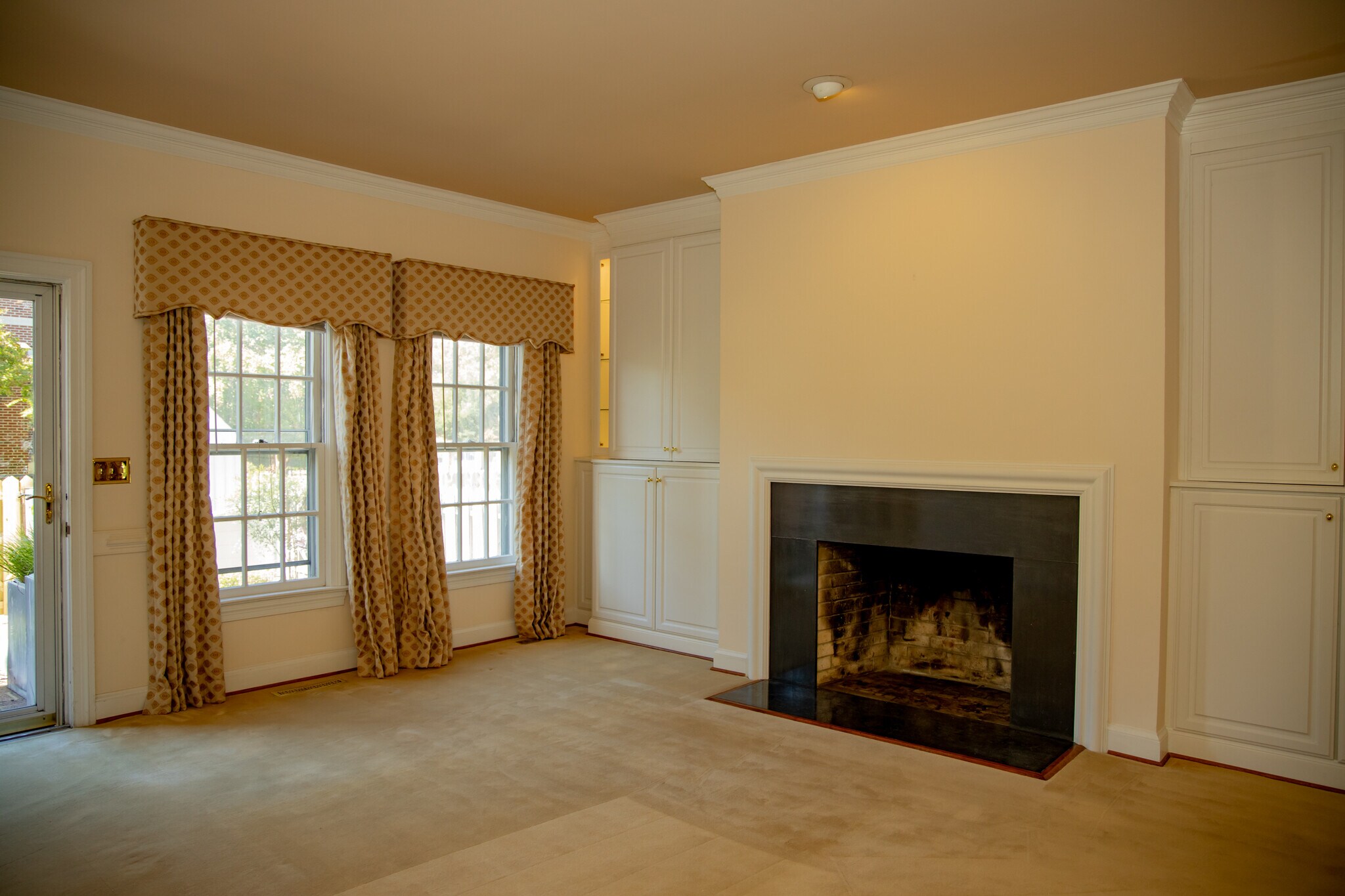 Building Photo - 817 Botetourt Gdns