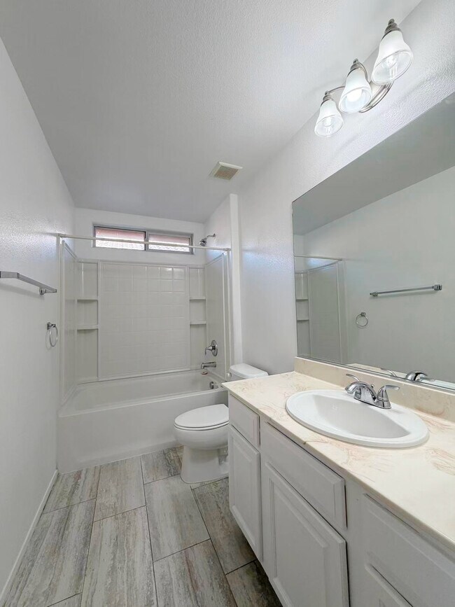 Building Photo - 7473 Glorious Sun Dr