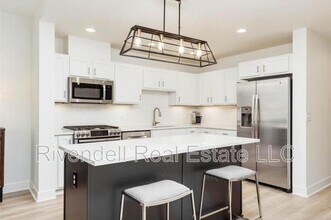 Building Photo - 1631 Emerson St