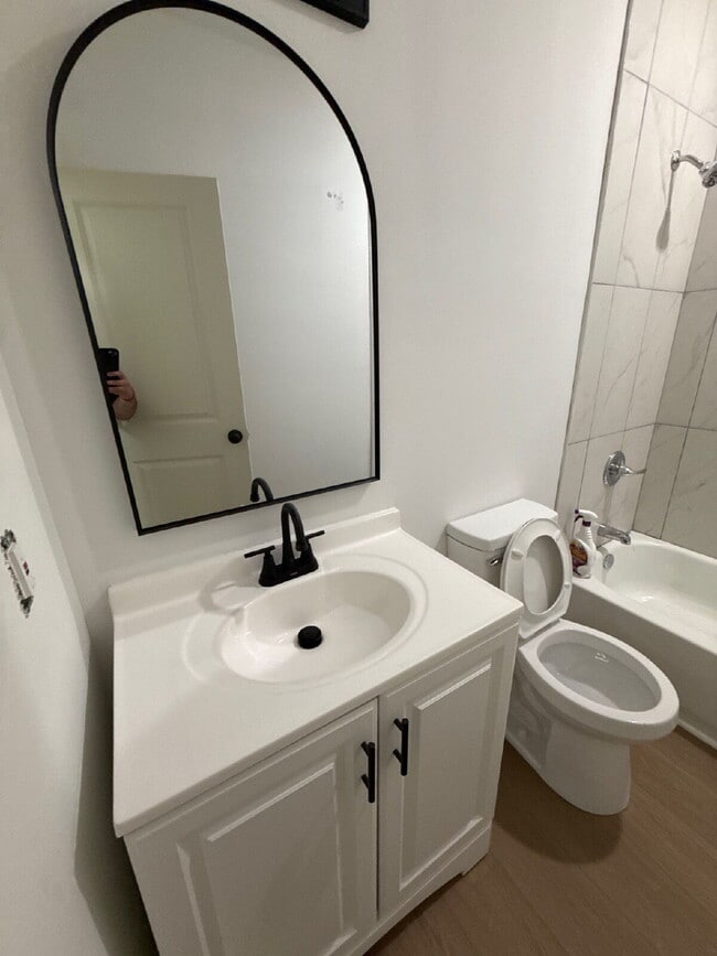 Building Photo - Fully Renovated Spacious 3BR in South Memphis – Section 8 Welcome