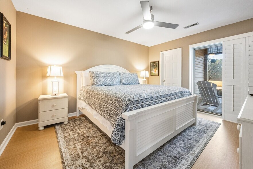 Building Photo - 568 Pinehurst Ln