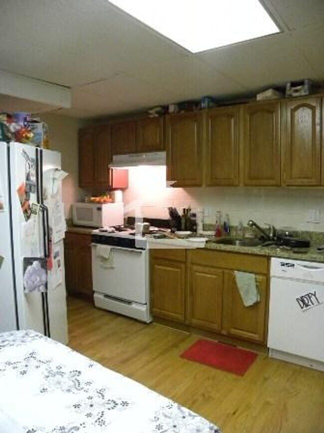 Building Photo - Perfect 3.5 bed Close to Fenway!!