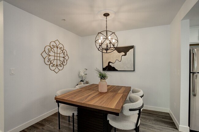 Building Photo - Modern 1BR | Prime Boulder + Gold Run Perks