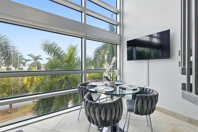 Building Photo - 421 Meridian Ave