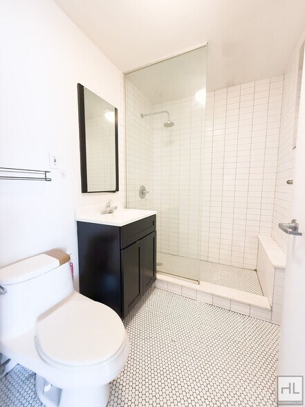 Building Photo - STANHOPE STREET / Sunlit Bushwick 2-Bed (F...