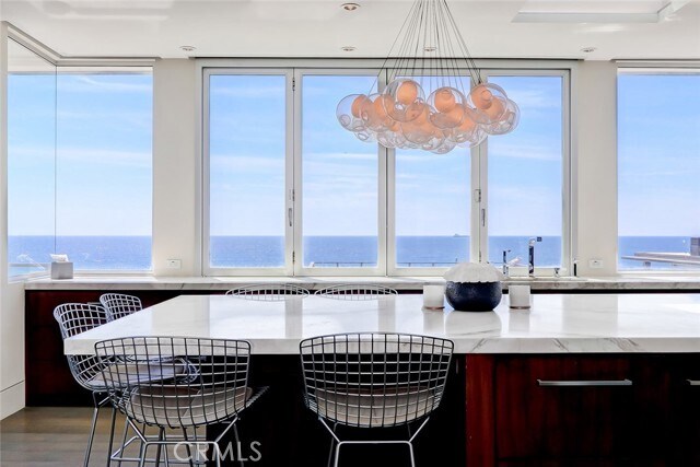 Building Photo - 3208 Ocean Dr