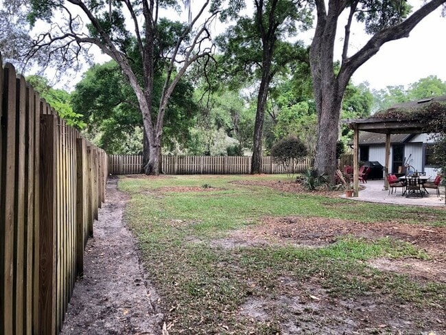 Building Photo - Beautifully Renovated Home in The Reserve!