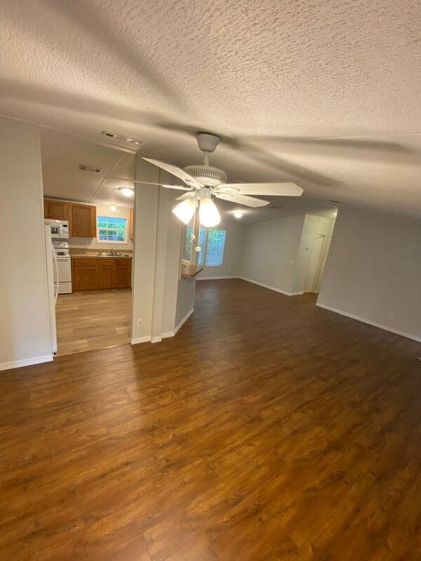 Building Photo - 660 N Winter Park Dr