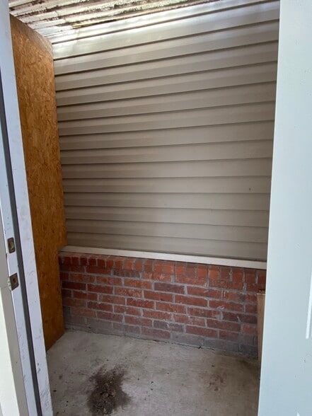 Building Photo - 1719 Houston St