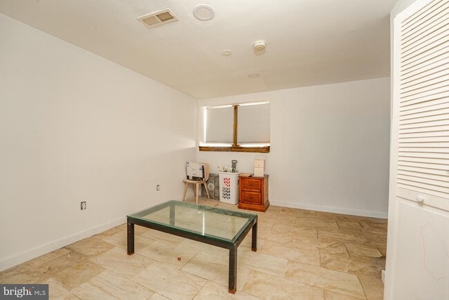 Building Photo - 3809 Ventnor Ave