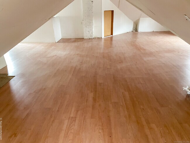 Building Photo - 26 Stoehrs Pl