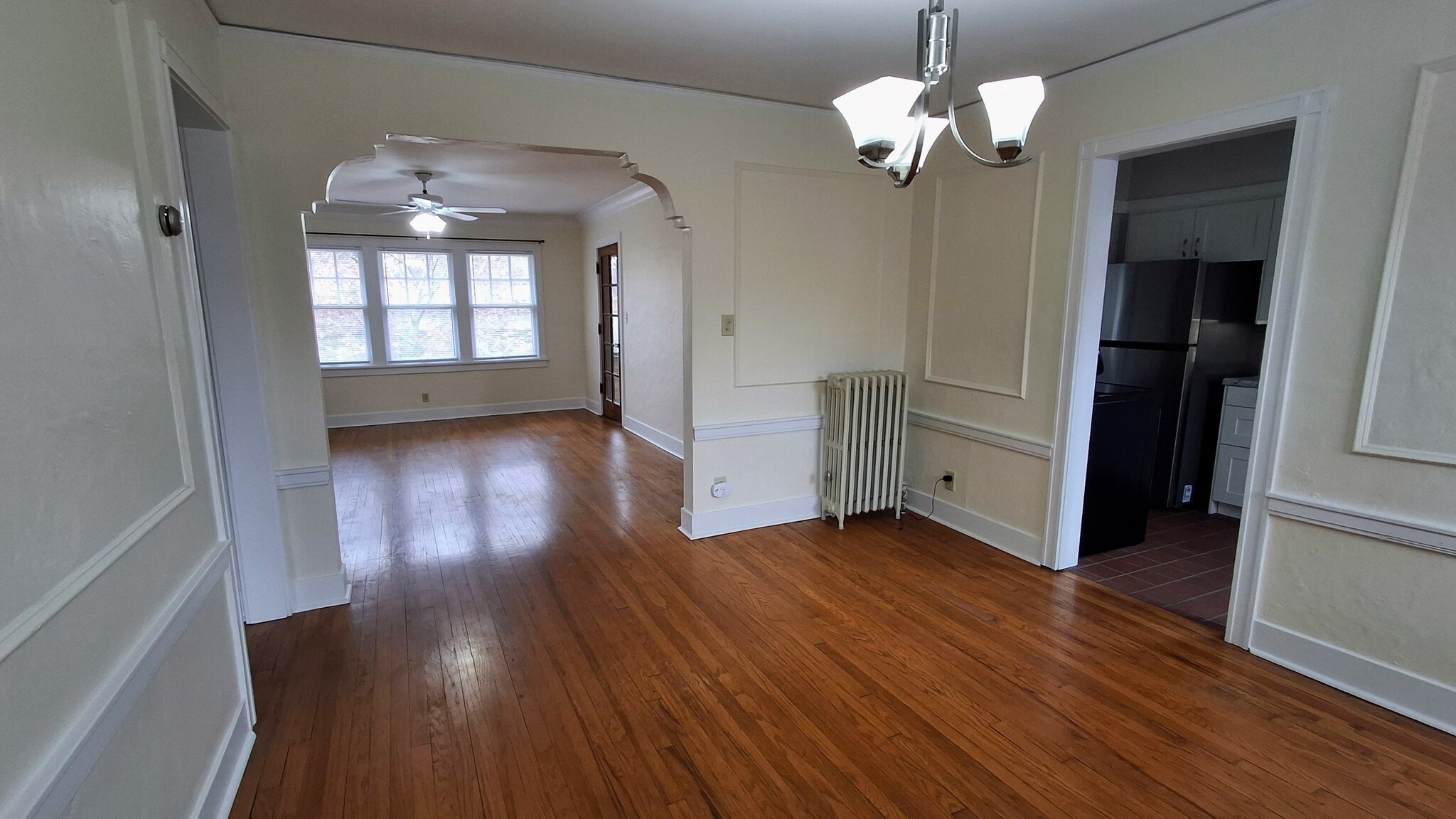 Building Photo - 417 E Meyer Blvd