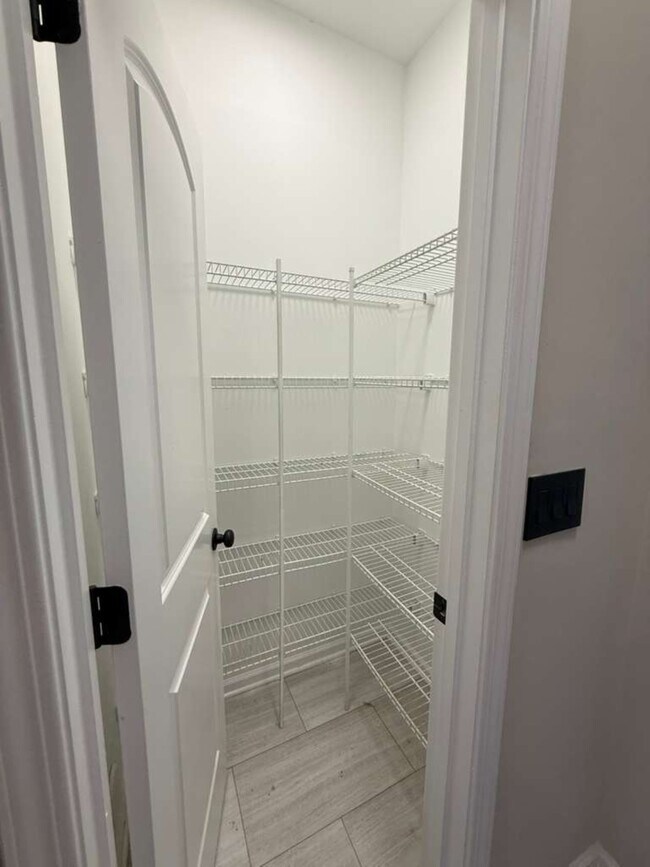 Building Photo - 12881 Clydesdale Dr