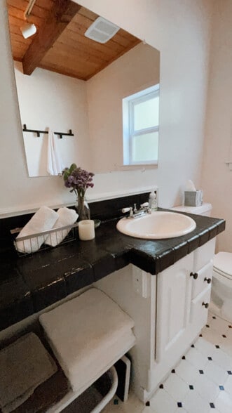 Building Photo - 1460 Pineloch Sun Dr