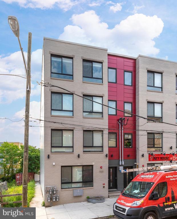 Building Photo - 1517 N Stillman St