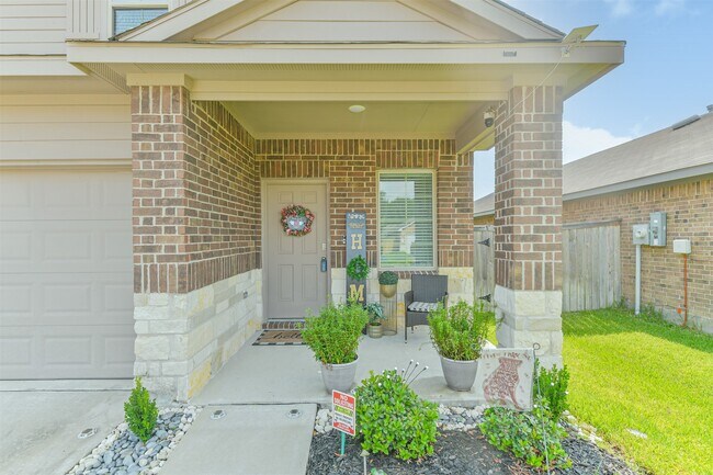 Building Photo - 14793 Hazel Br Dr