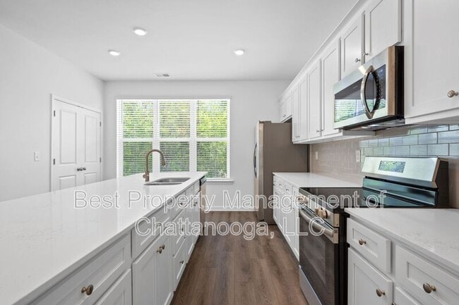Building Photo - 4154 Tillie Cir