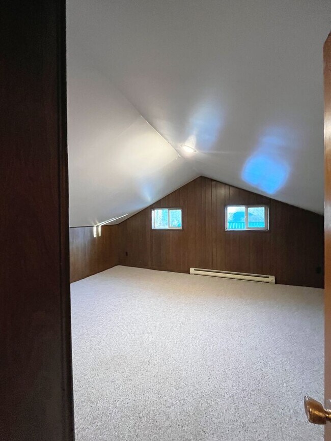 Building Photo - Spacious, Updated Home in the Heart of Driggs