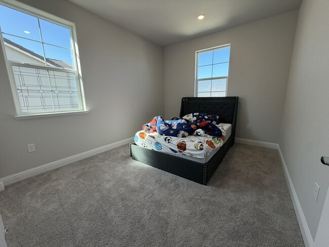 Building Photo - Beautiful 5 bedroom, 4 bathroom 2 story home in Rancho Cordova!!!