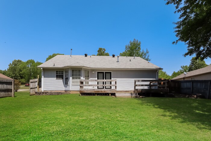 Building Photo - 2106 Cherry Creek Cir