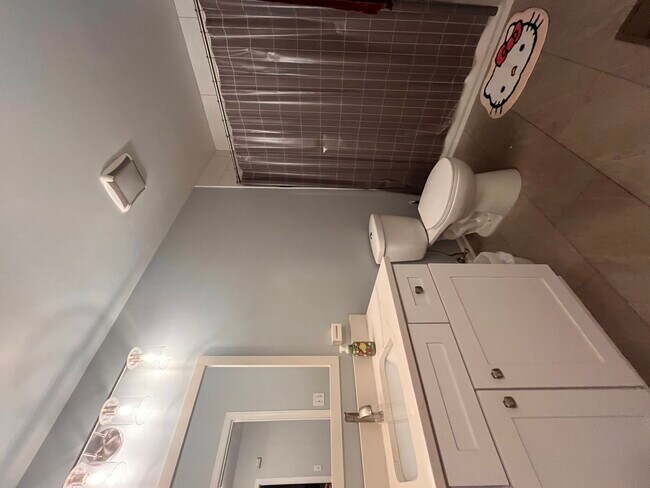 Building Photo - 610 Lakeridge Ct