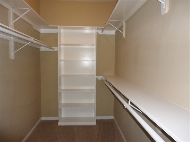Building Photo - 17927 Scenic Oaks Dr
