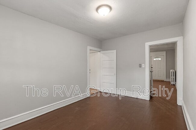 Building Photo - 2611 Grayland Ave