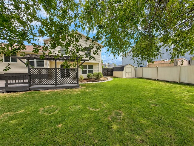 Building Photo - 1564 Hidden Valley Dr