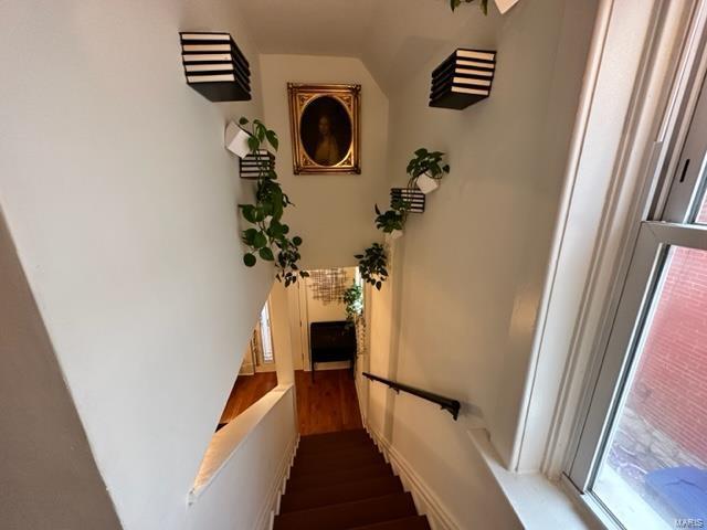 Building Photo - 7101 Ellendale Pl