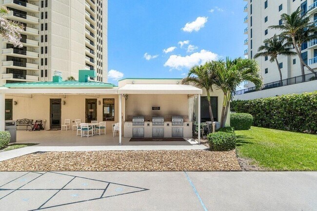 Building Photo - 2800 N Ocean Dr