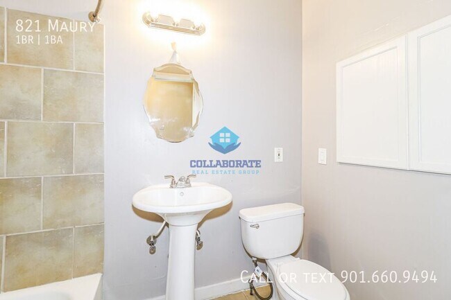 Building Photo - 821 Maury-