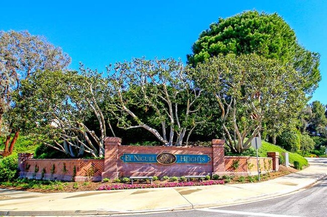 Building Photo - ~*~*~Beach Close El Niguel Heights Laguna ...