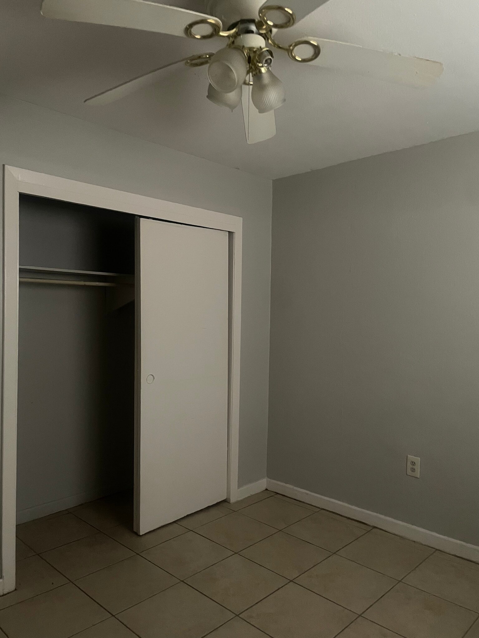 Building Photo - 865 Geranium St