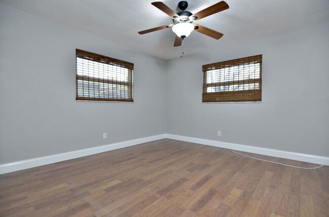 Building Photo - 10994 90th Terrace