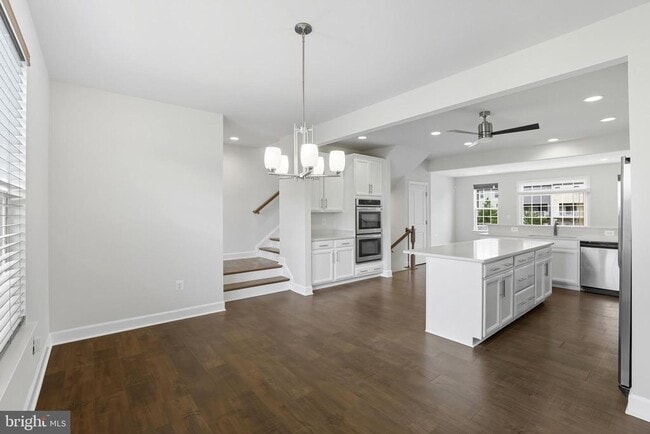 Building Photo - 10523 Hinton Wy