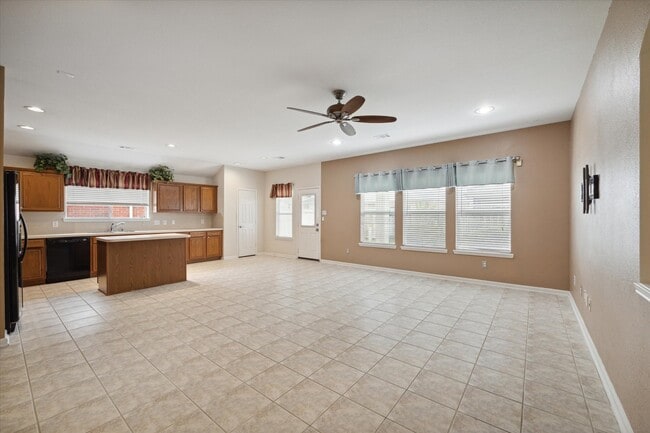 Building Photo - 21551 Elm Hurst Ln