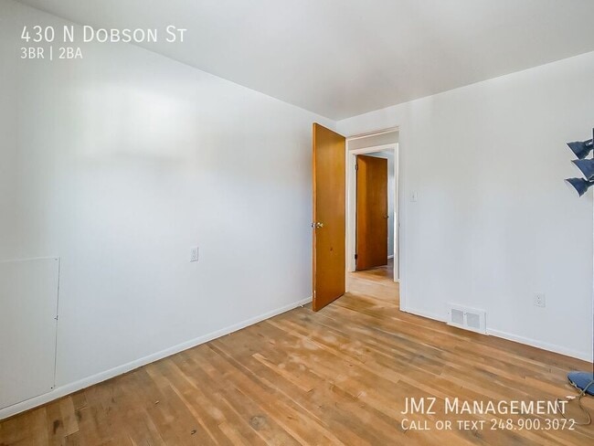 Building Photo - 430 N Dobson St