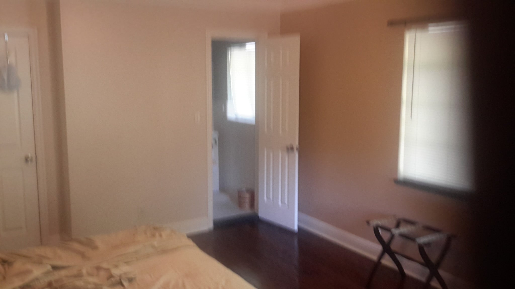 Building Photo - 1403 Summit Dr