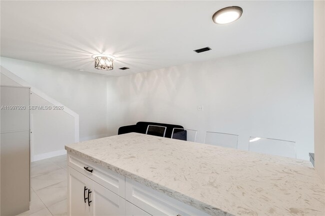 Building Photo - 2801 SW 106th Ave